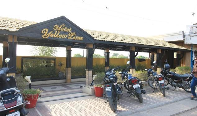Hotel Yellow Lime Ahmadabad Zewnętrze zdjęcie